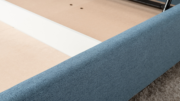 Кровать Миа 140 рогожка светло-синий, кант желтовато-коричневый с ортопедическим основанием и подъемным механизмом